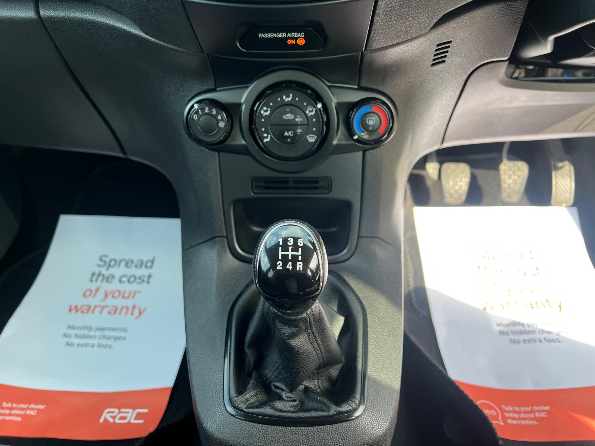 Ford Fiesta - Image 19