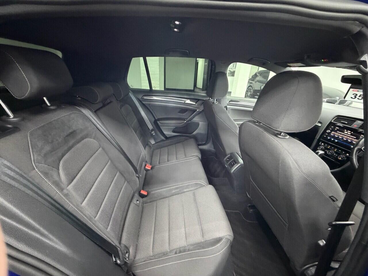 Volkswagen Golf - Image 17