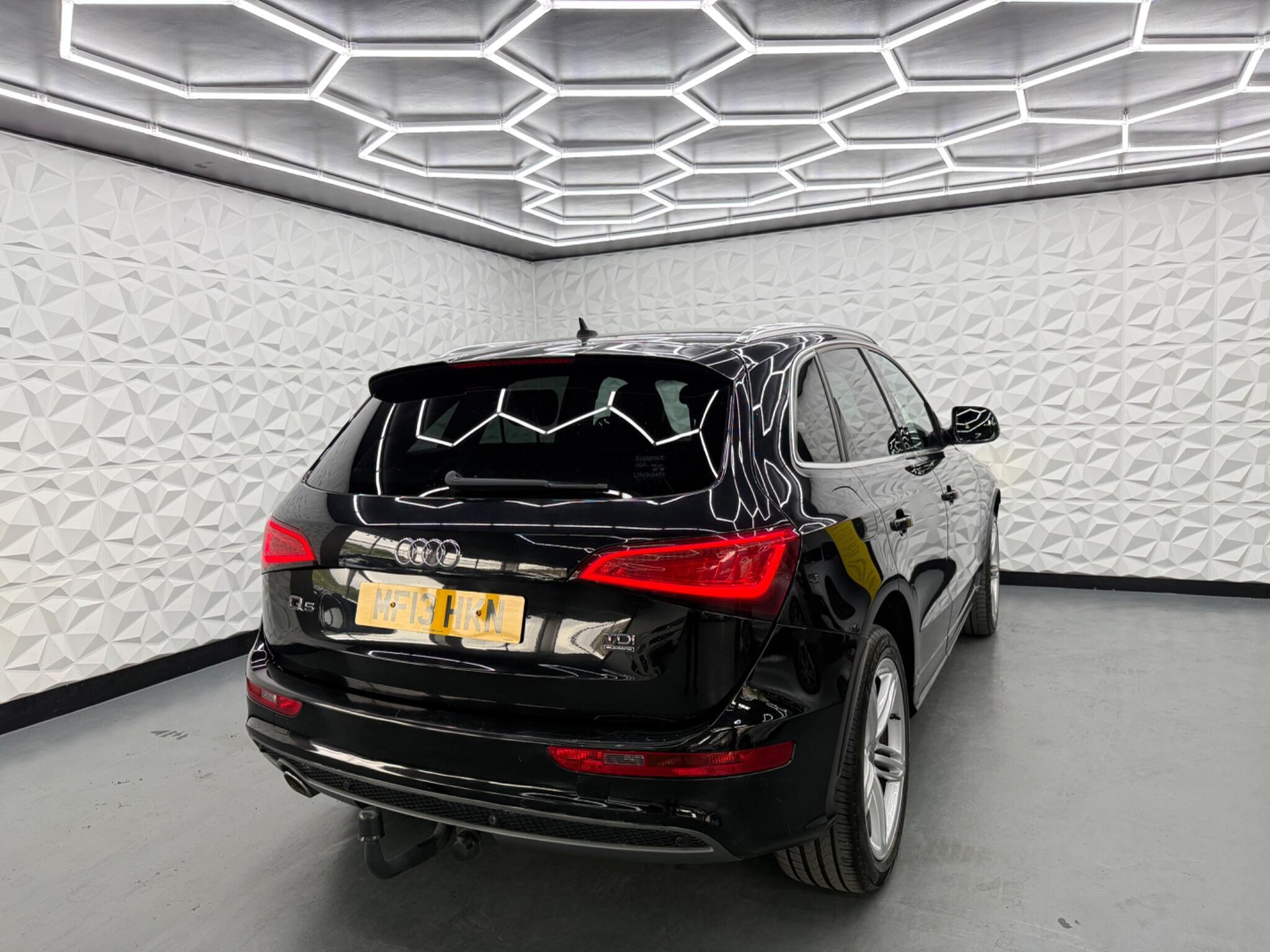 Audi Q5 - Image 13
