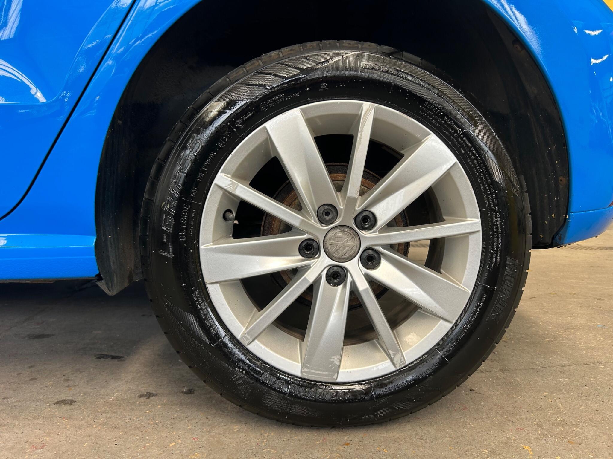 Volkswagen Polo - Image 33