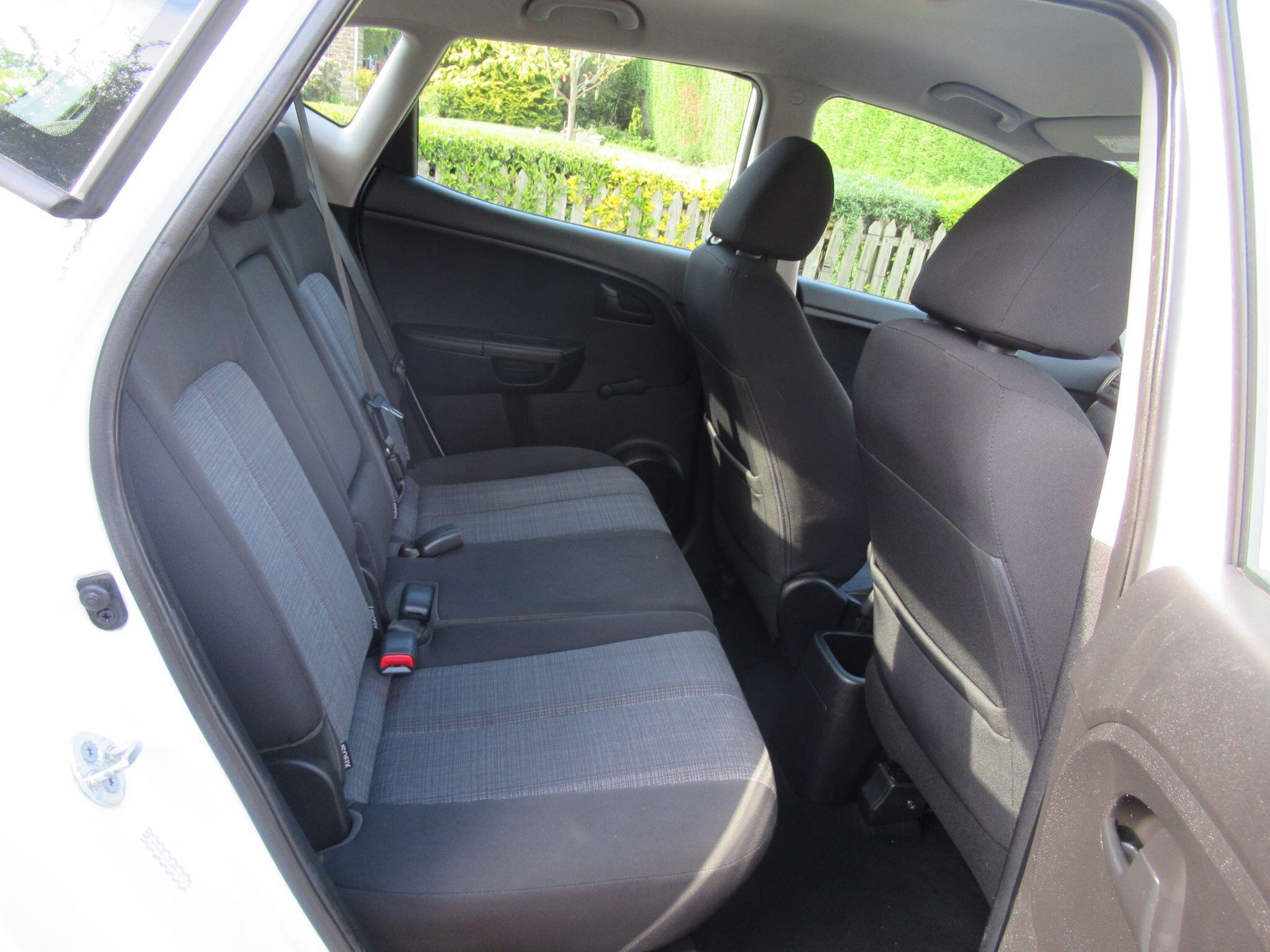 Kia Venga - Image 17