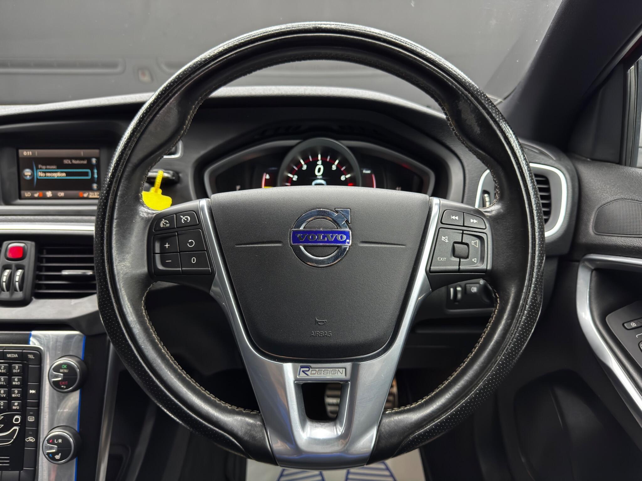 Volvo V40 - Image 18