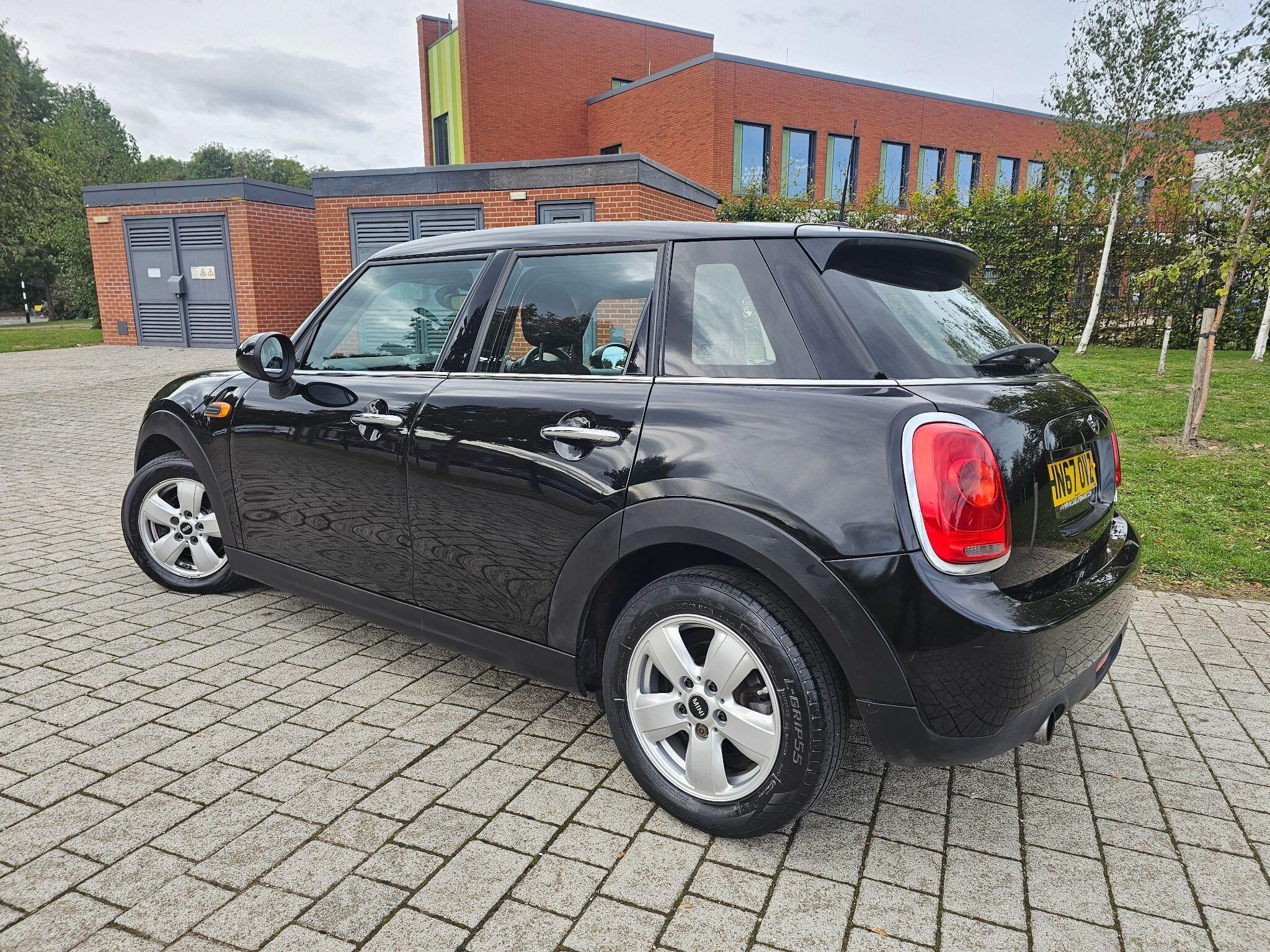 MINI Hatch - Image 20