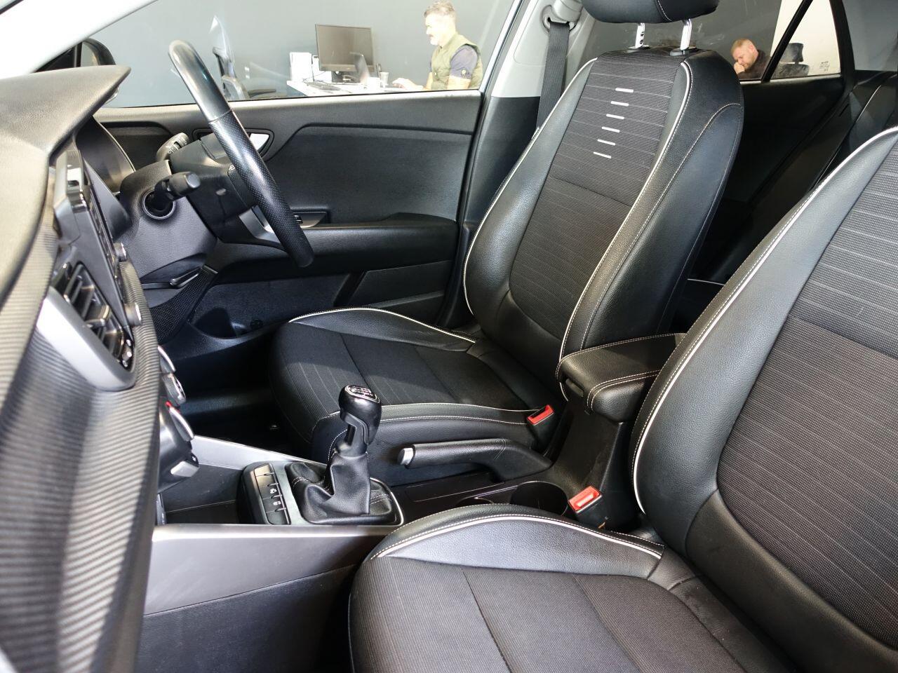 Kia Rio - Image 12