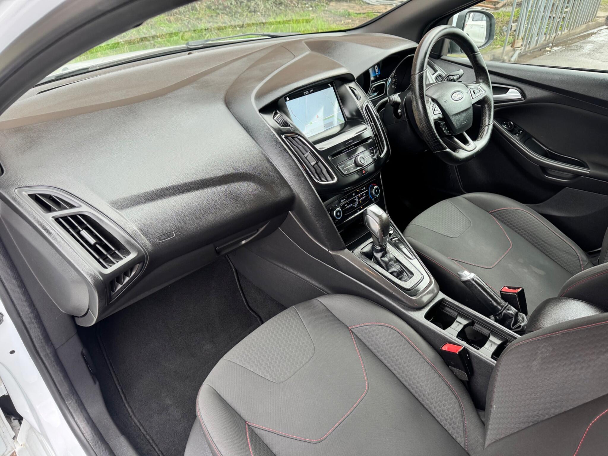 Ford Focus - Image 28