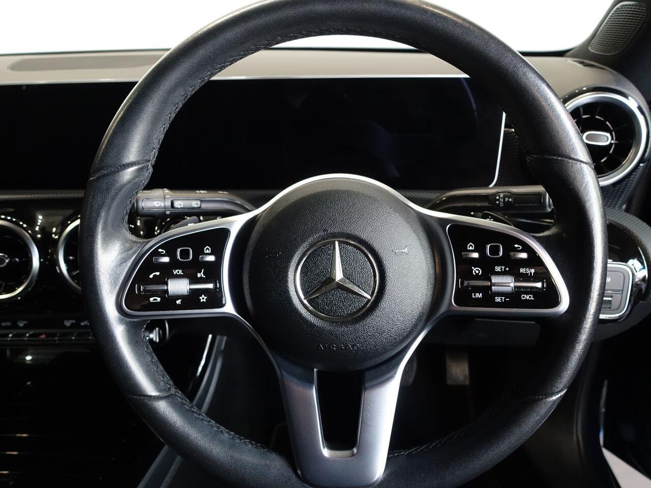 Mercedes-benz A-CLASS - Image 18