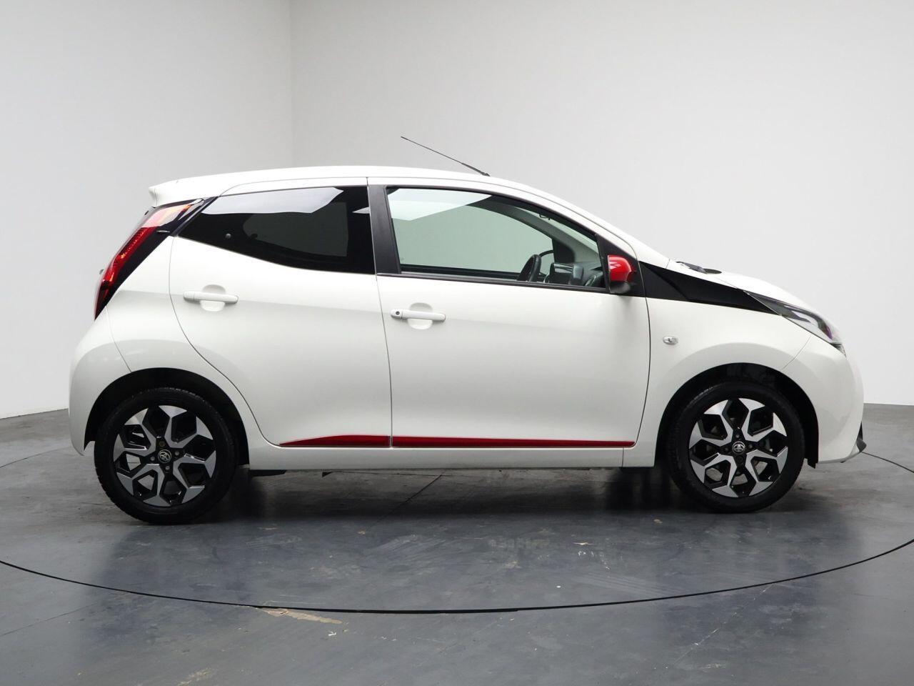 Toyota Aygo - Image 13