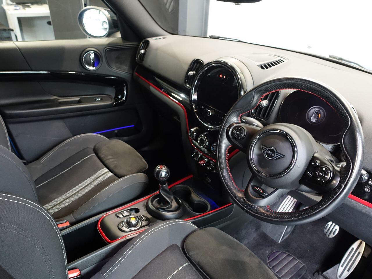 MINI Countryman - Image 2