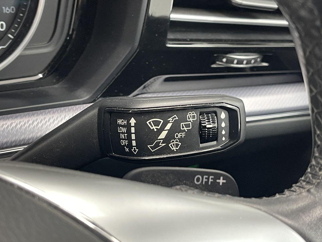 Volkswagen Touareg - Image 36