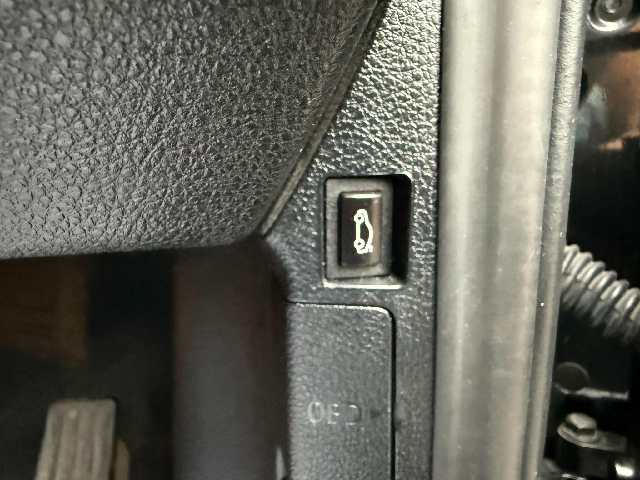 BMW 1 Series - Image 77