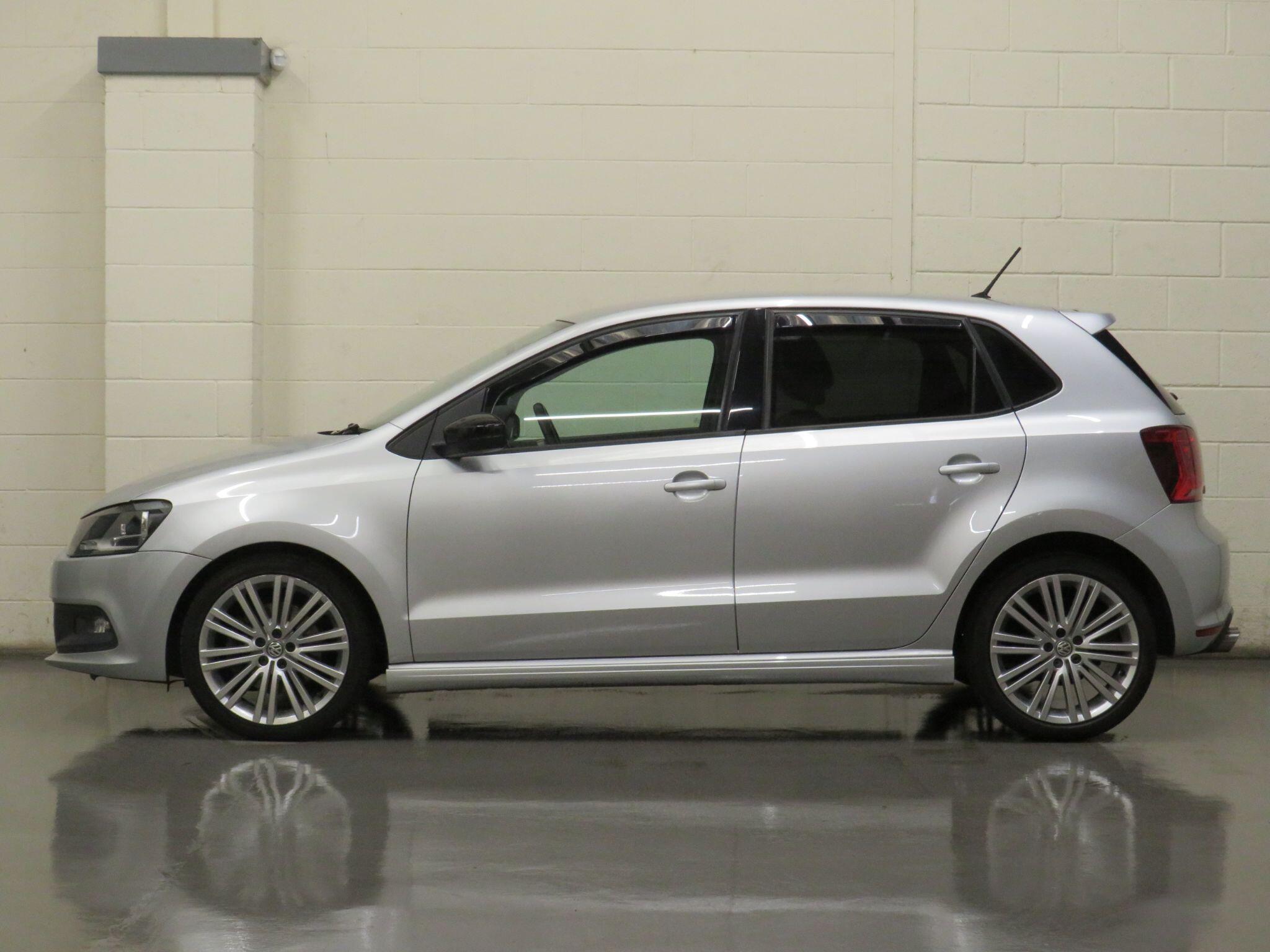 Volkswagen Polo - Image 7