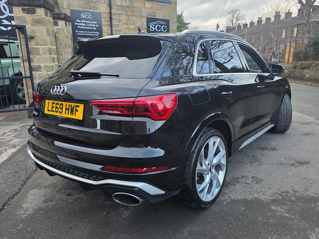 Audi RS Q3 - Image 10