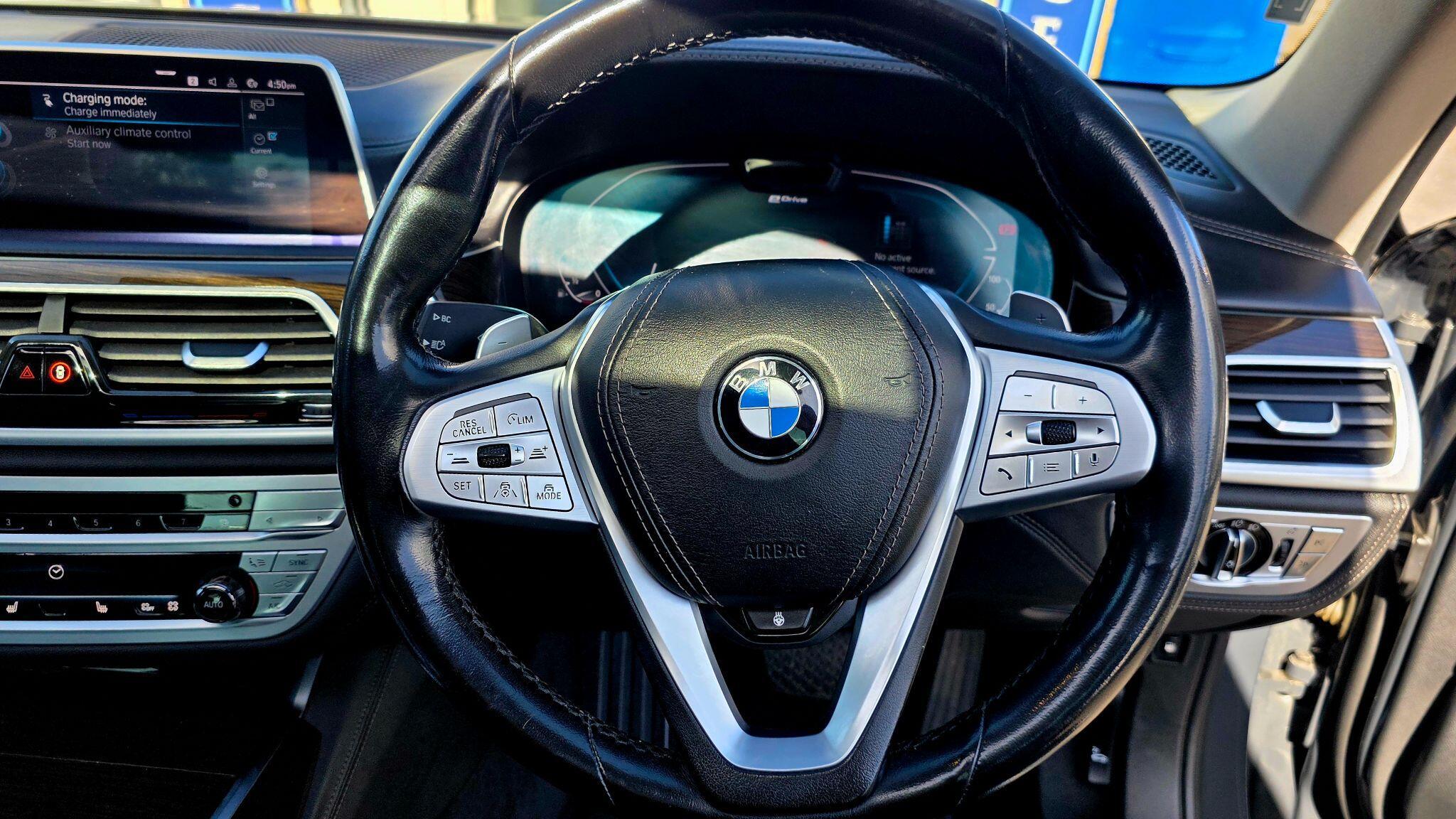 BMW 7 Series - Image 37
