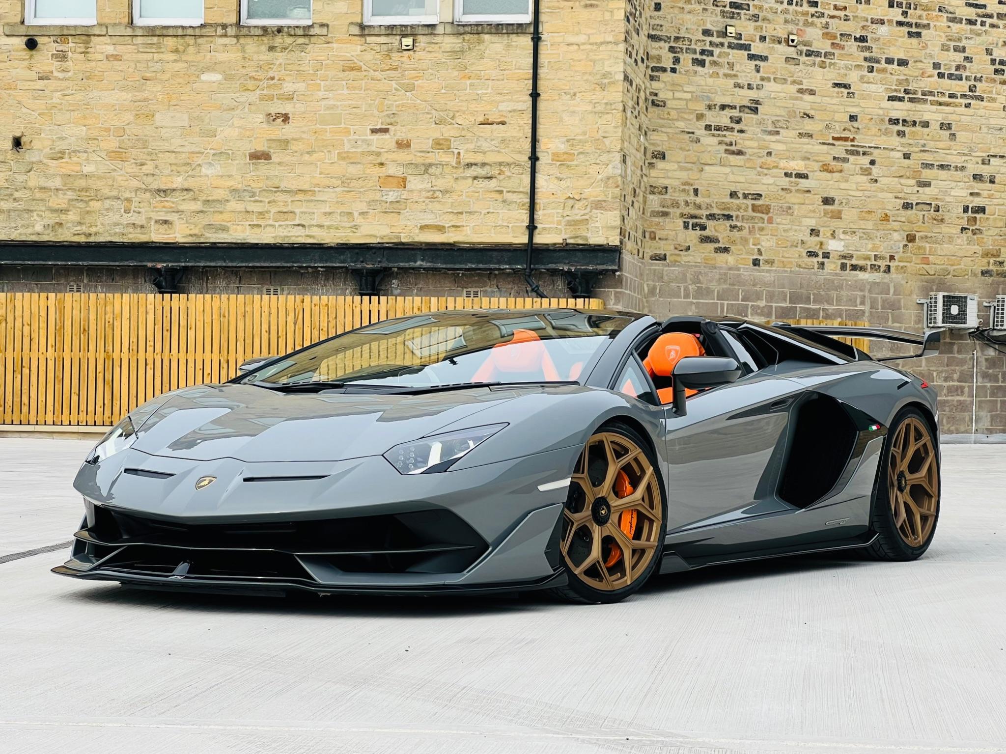 Lamborghini Aventador - Image 6
