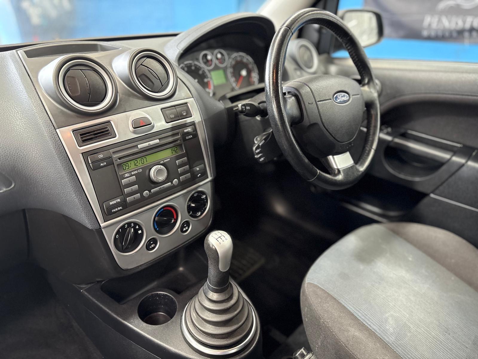 Ford Fiesta - Image 17