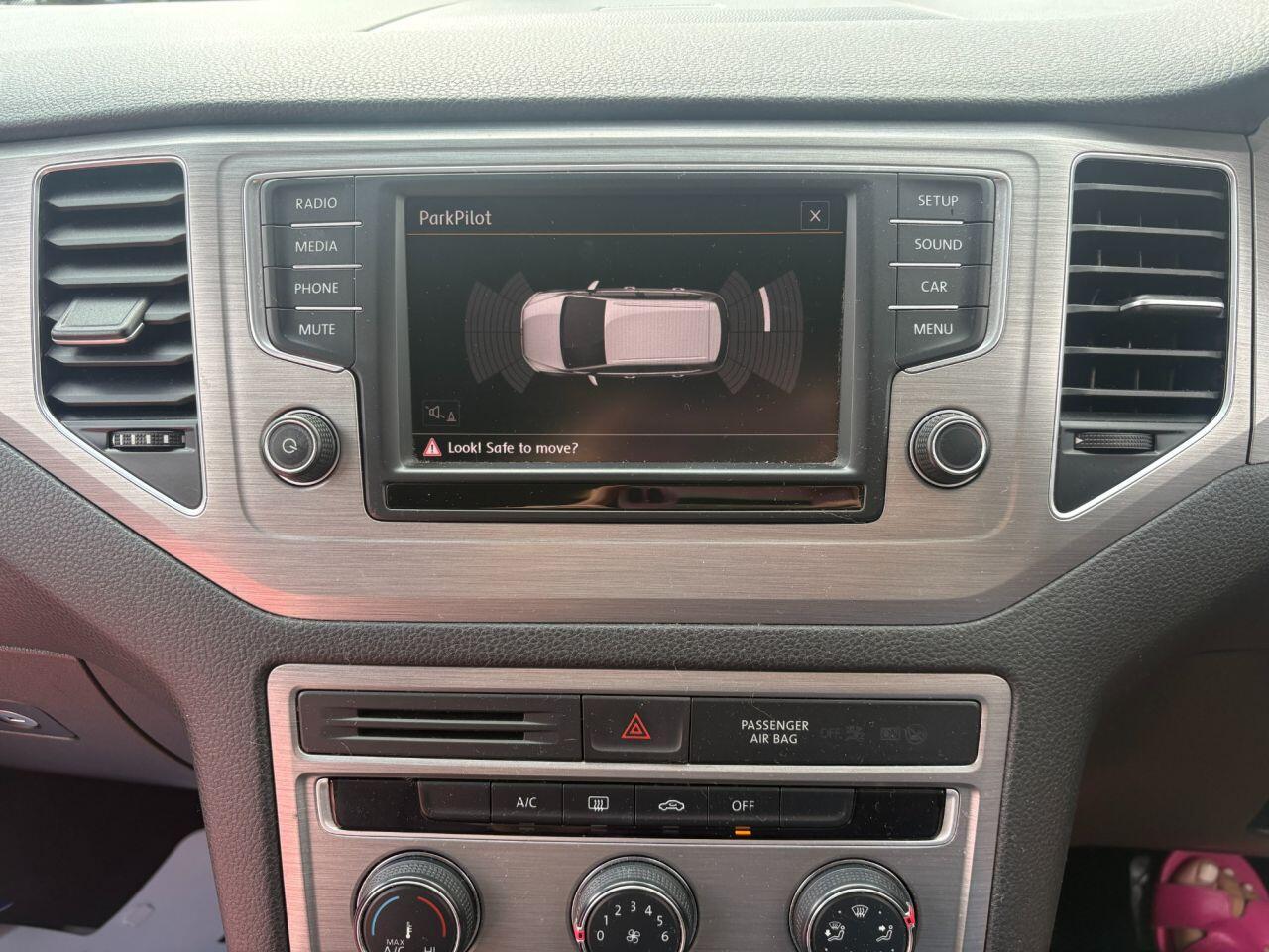 Volkswagen GOLF SV - Image 13