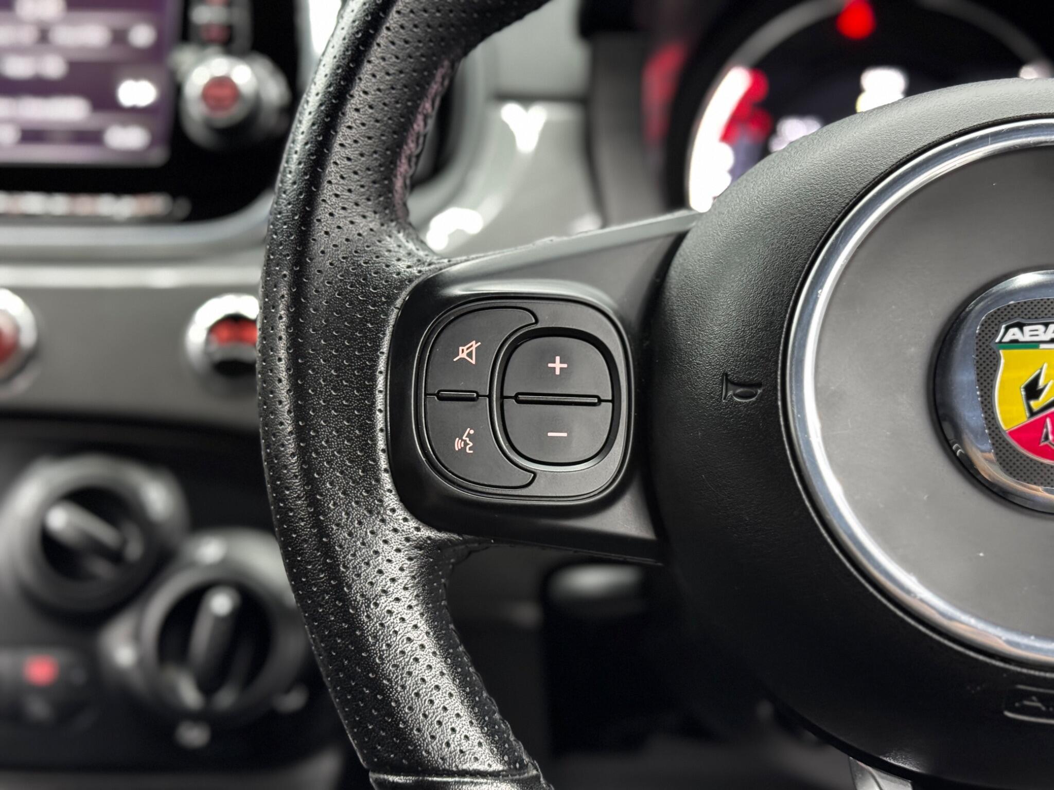 Abarth 595 - Image 19