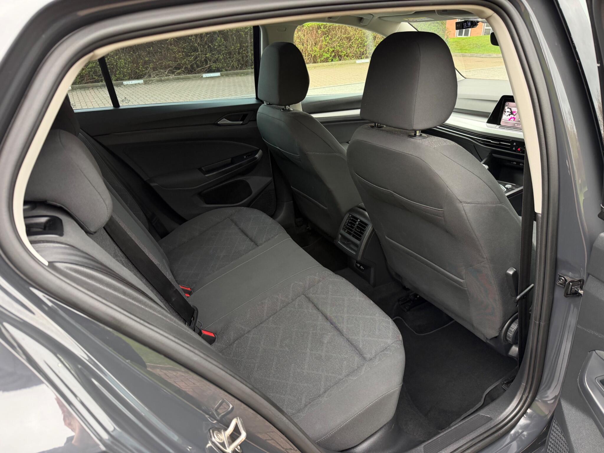 Volkswagen Golf - Image 43