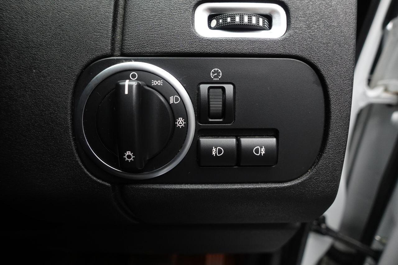 Land Rover DISCOVERY 4 - Image 54