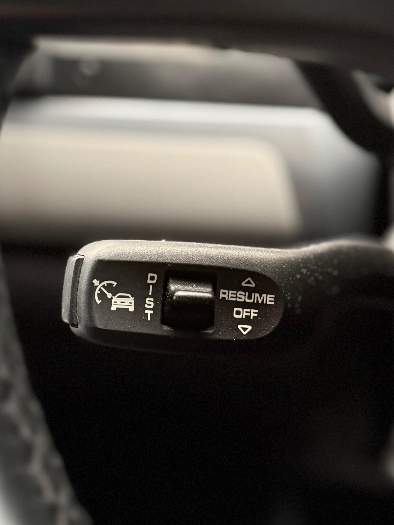 Porsche Cayenne - Image 49