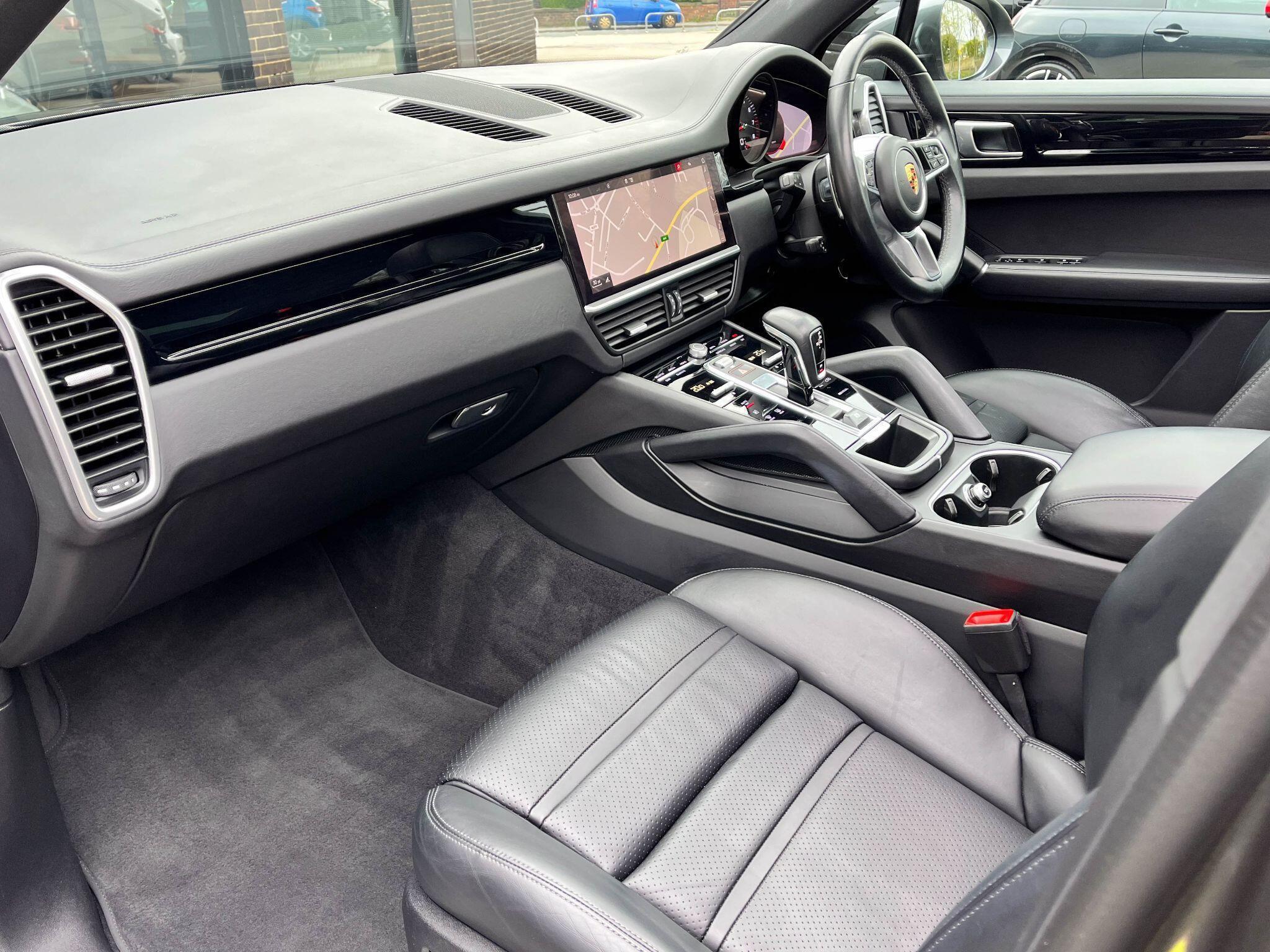 Porsche Cayenne - Image 6