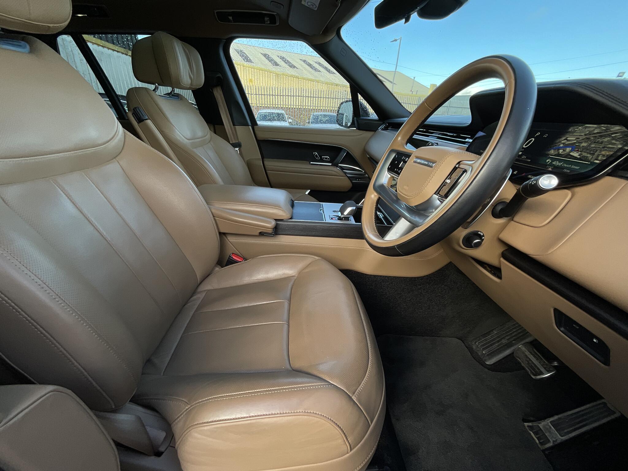 Land Rover Range Rover - Image 9