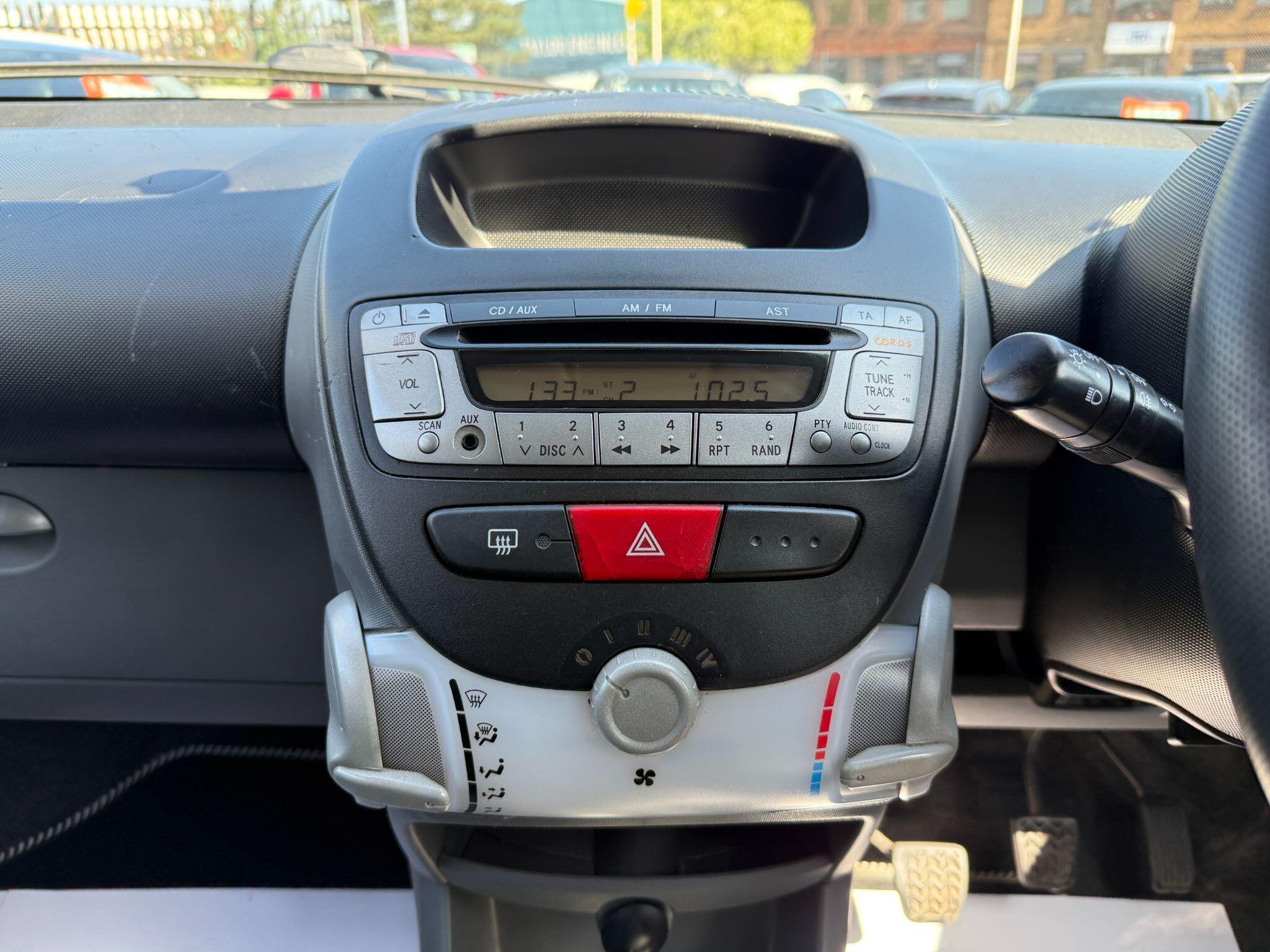 Toyota Aygo - Image 36