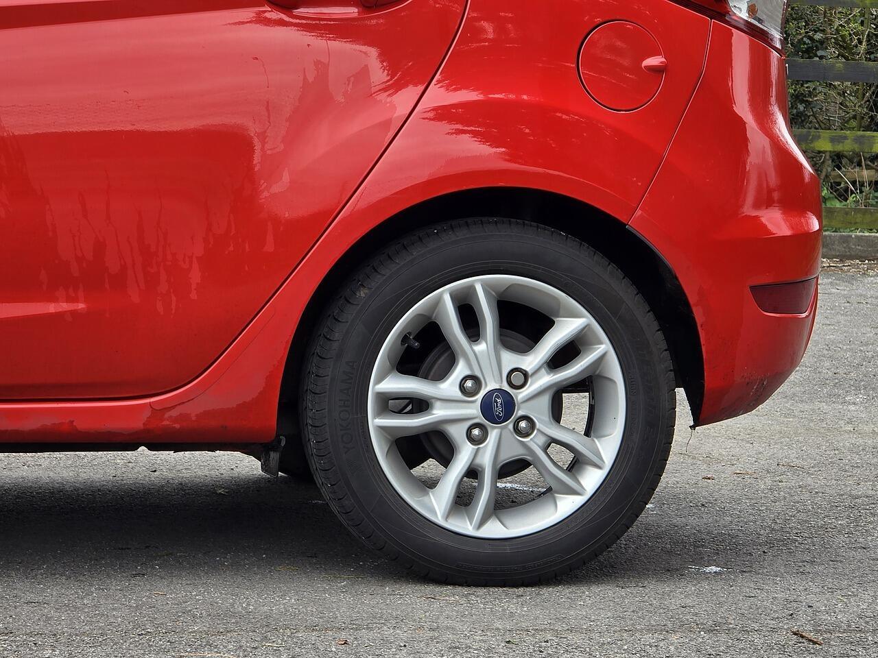 Ford Fiesta - Image 30