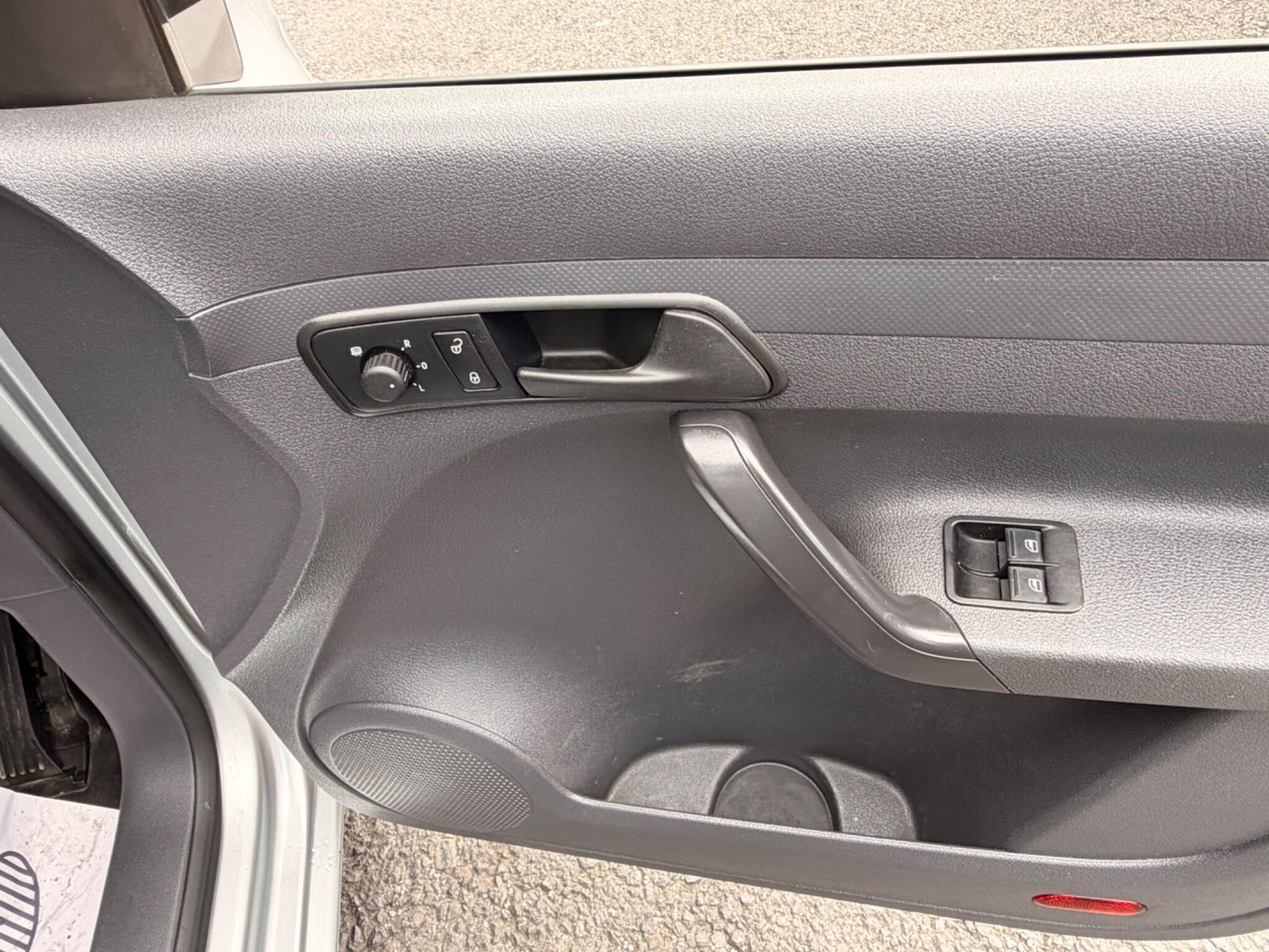 Volkswagen Caddy - Image 13
