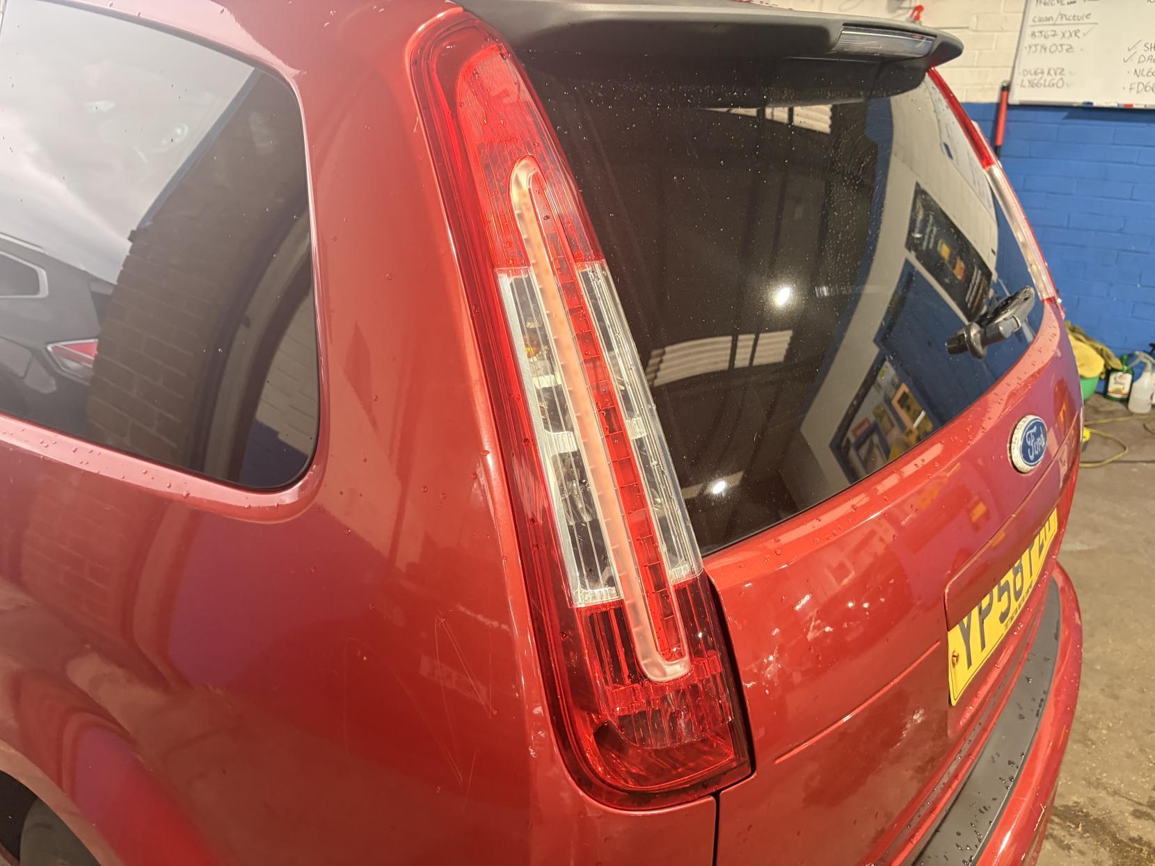 Ford C-MAX - Image 12