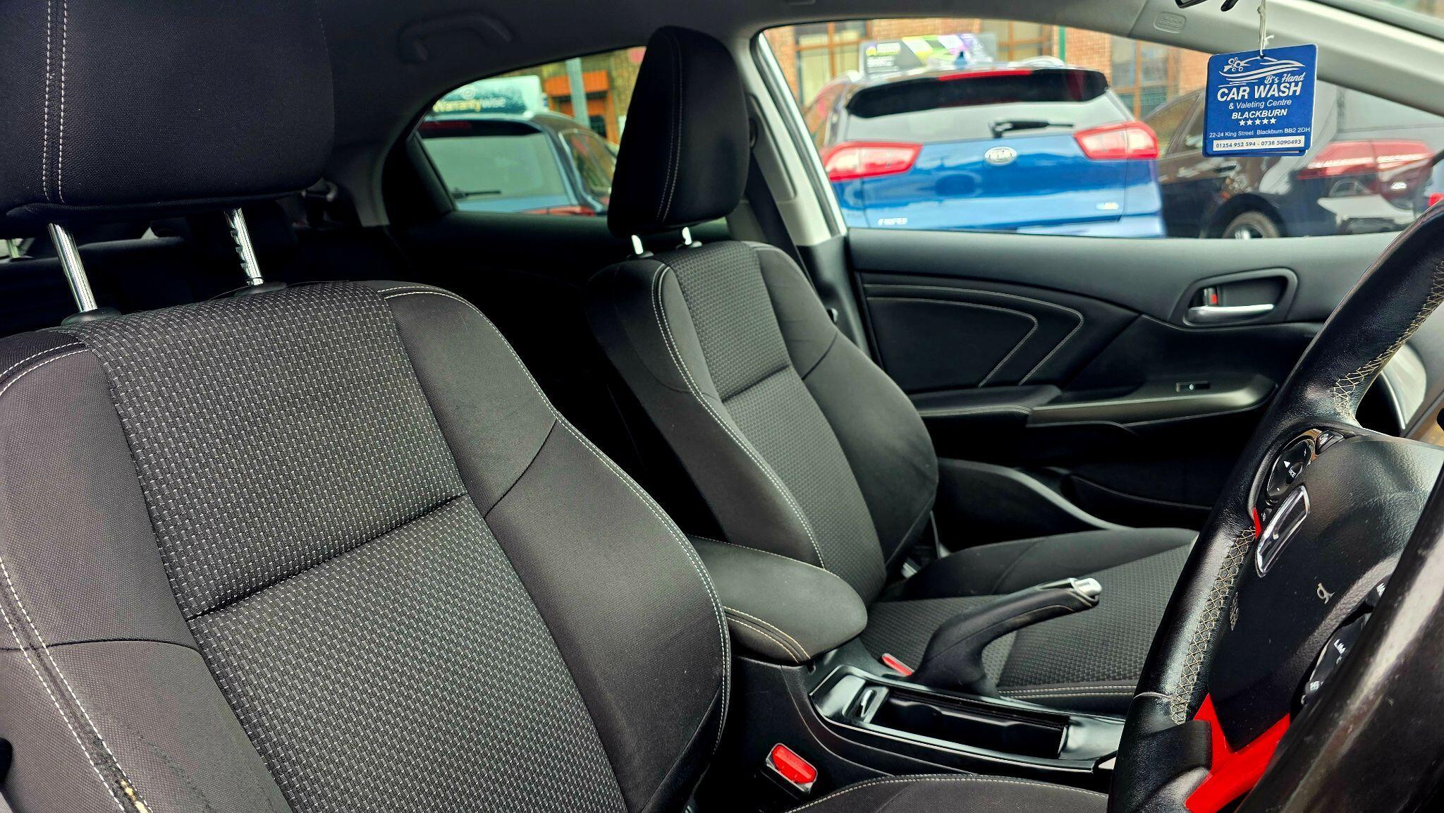 Honda Civic - Image 13