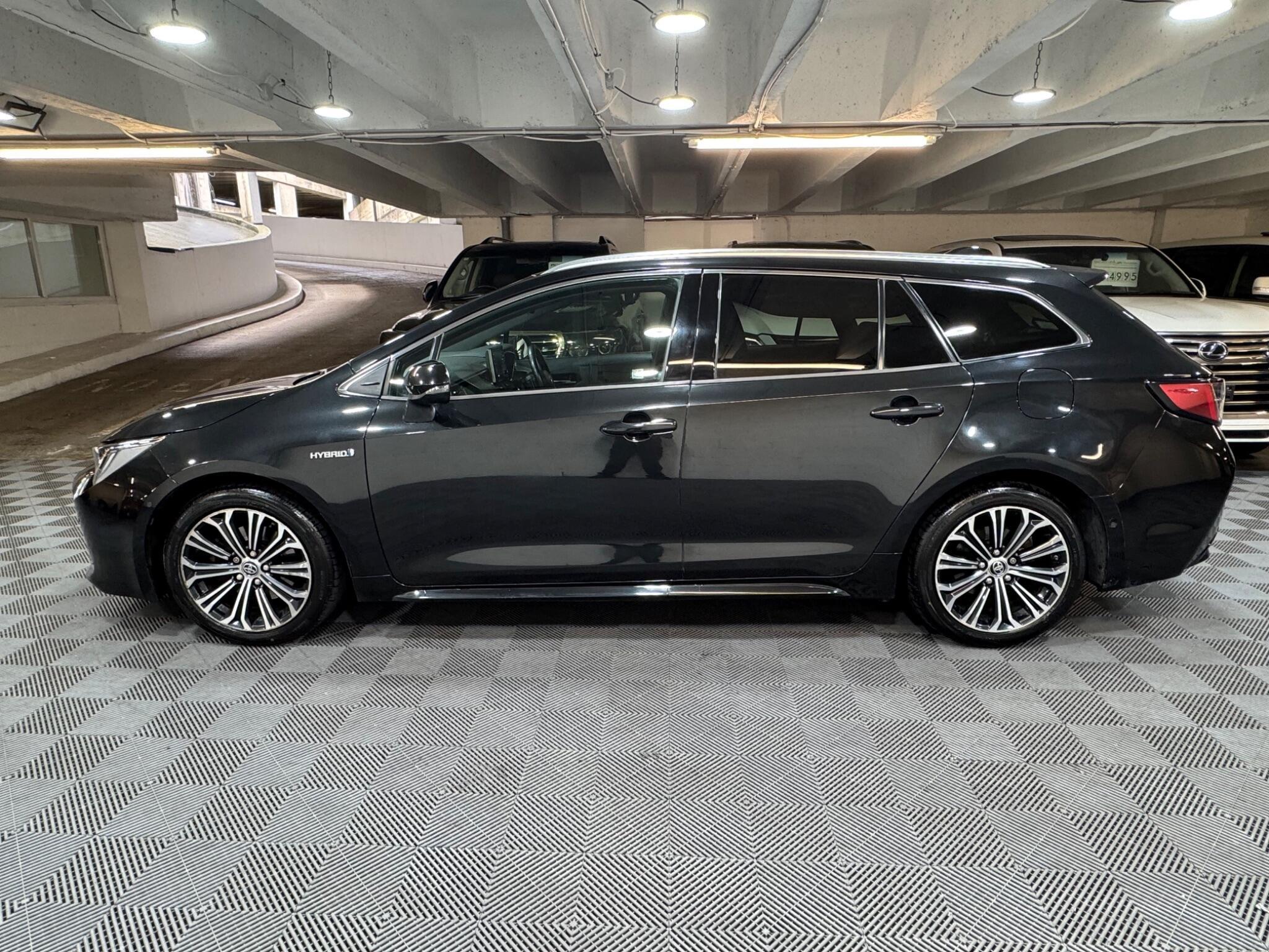 Toyota Corolla - Image 2