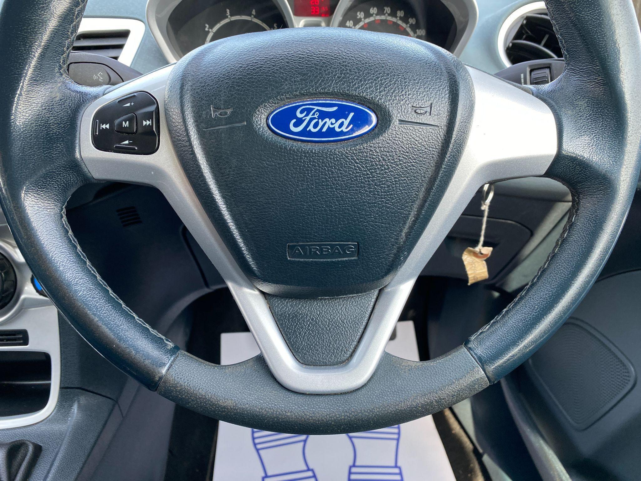 Ford Fiesta - Image 32