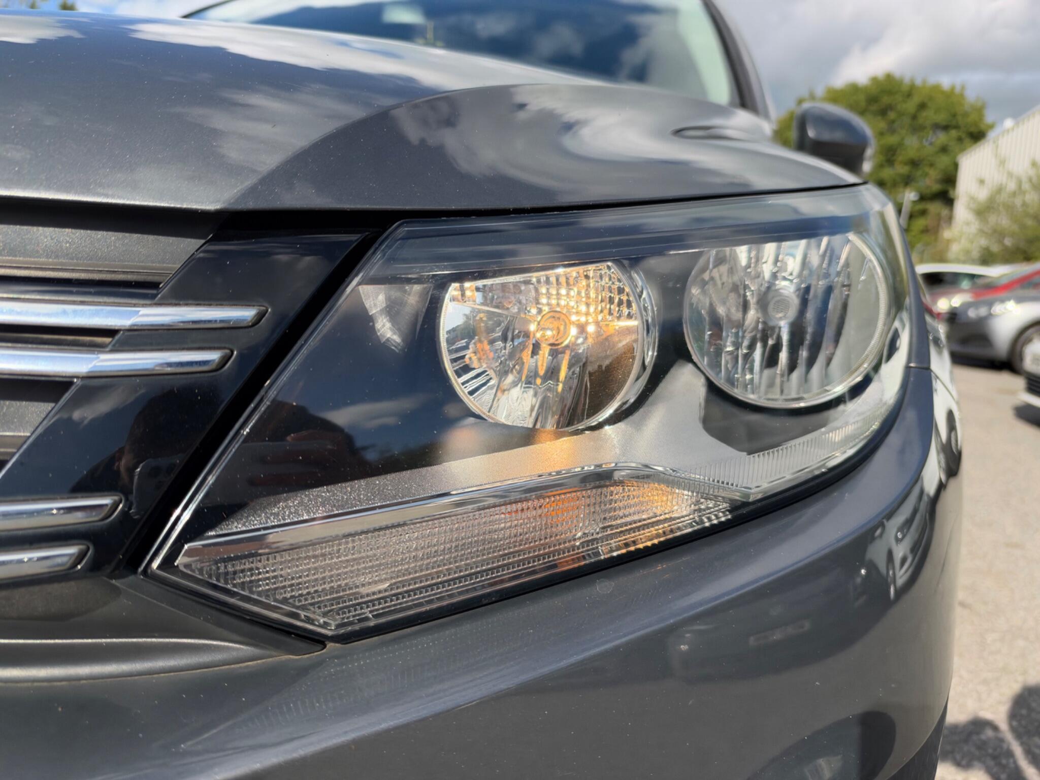Volkswagen Tiguan - Image 3