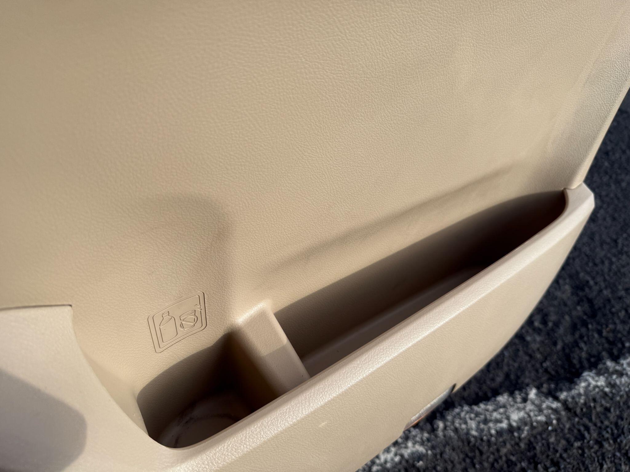 Toyota Alphard - Image 84