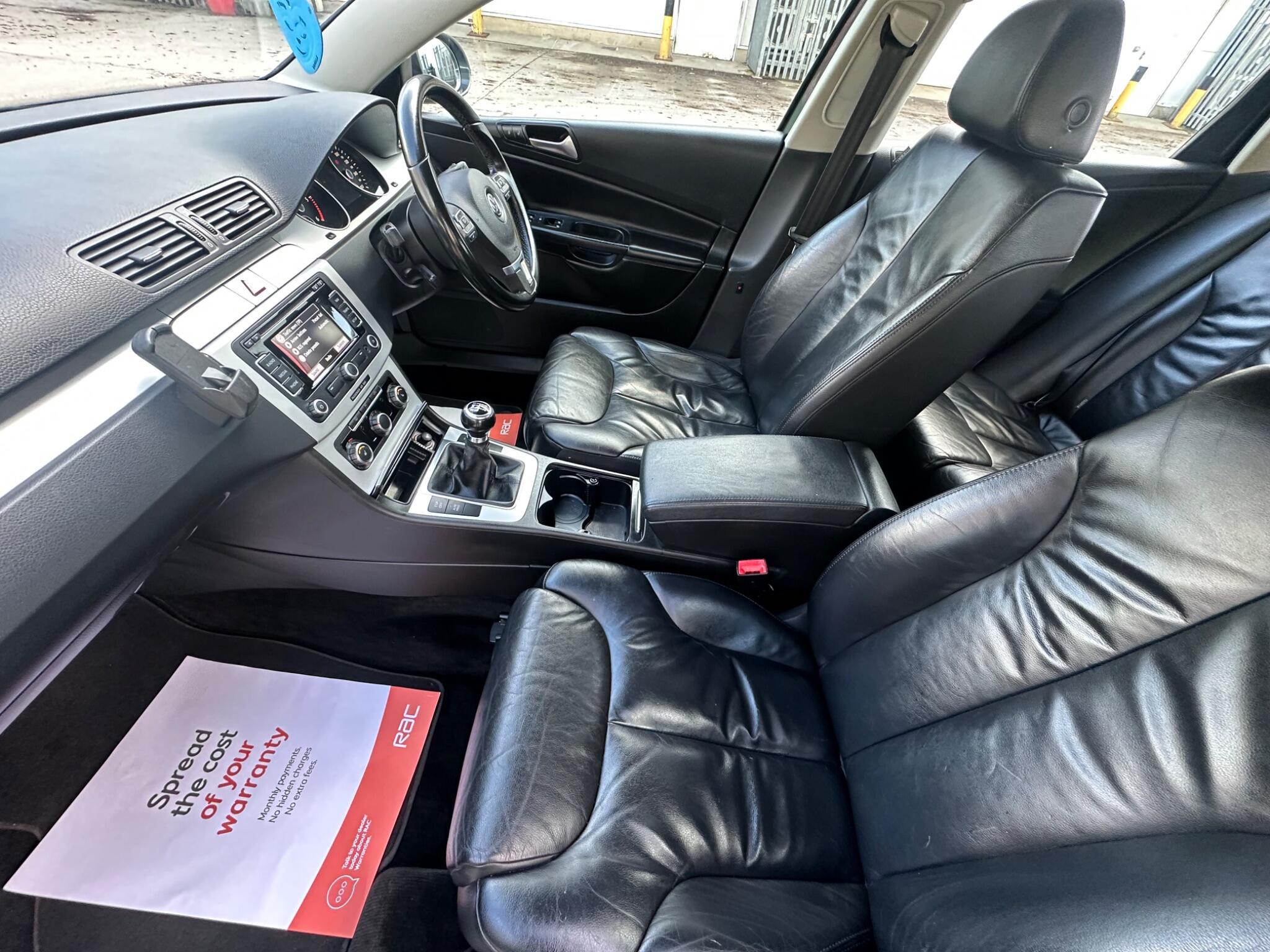 Volkswagen Passat - Image 46