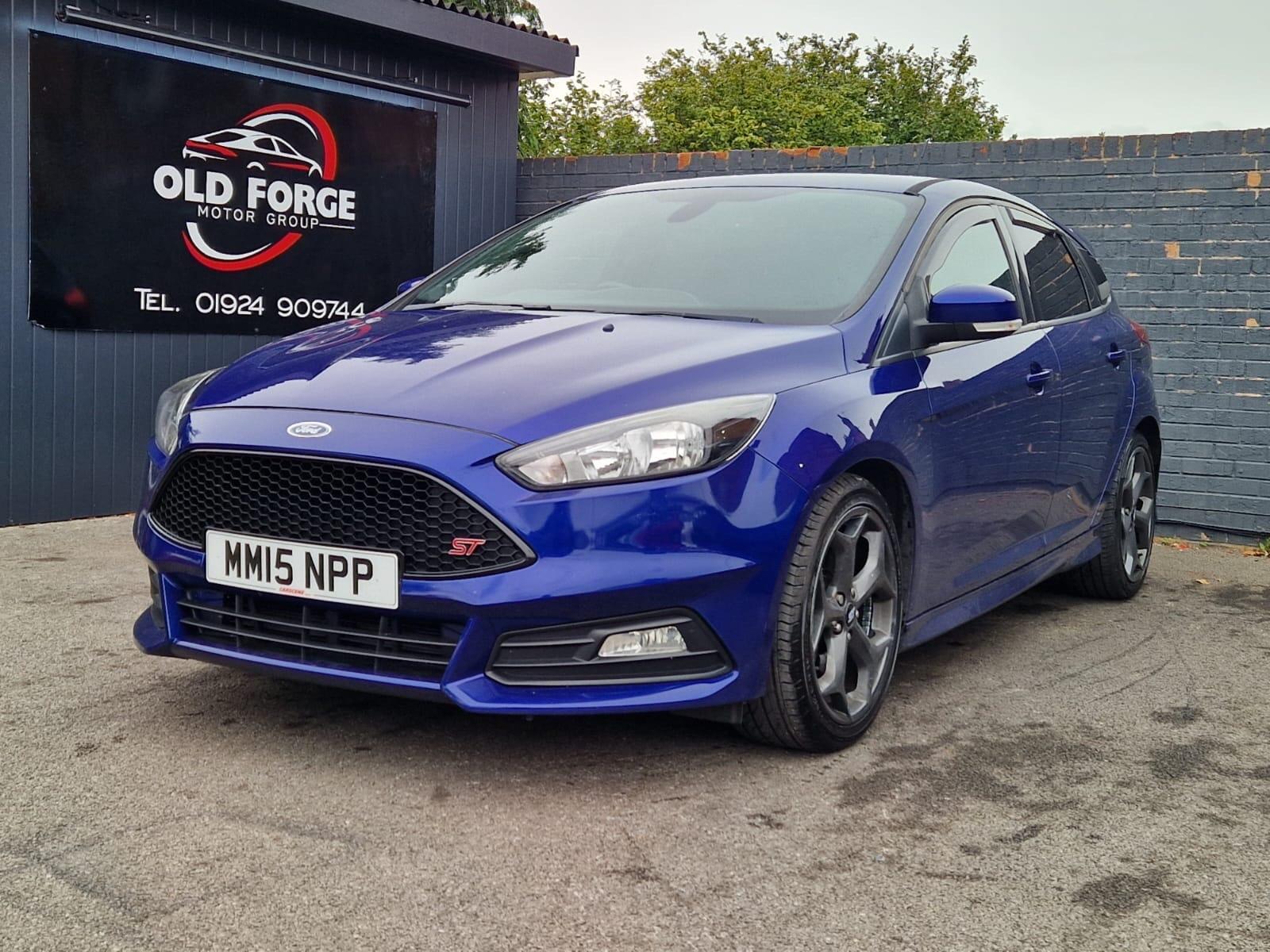 Ford Focus - Image 18