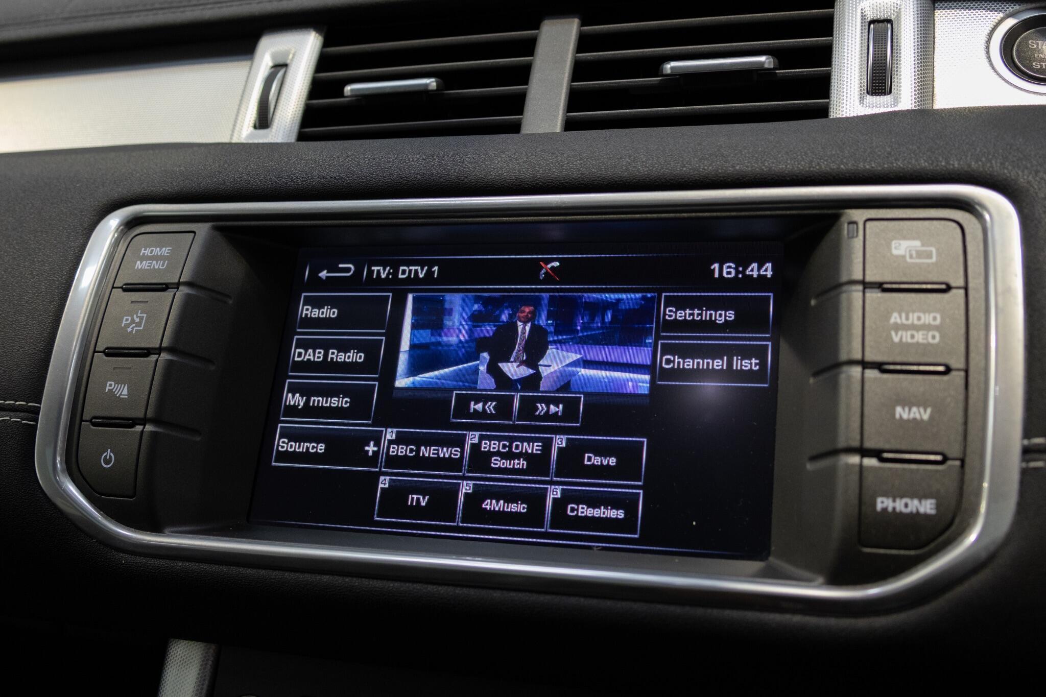 Land Rover Range Rover Evoque - Image 15