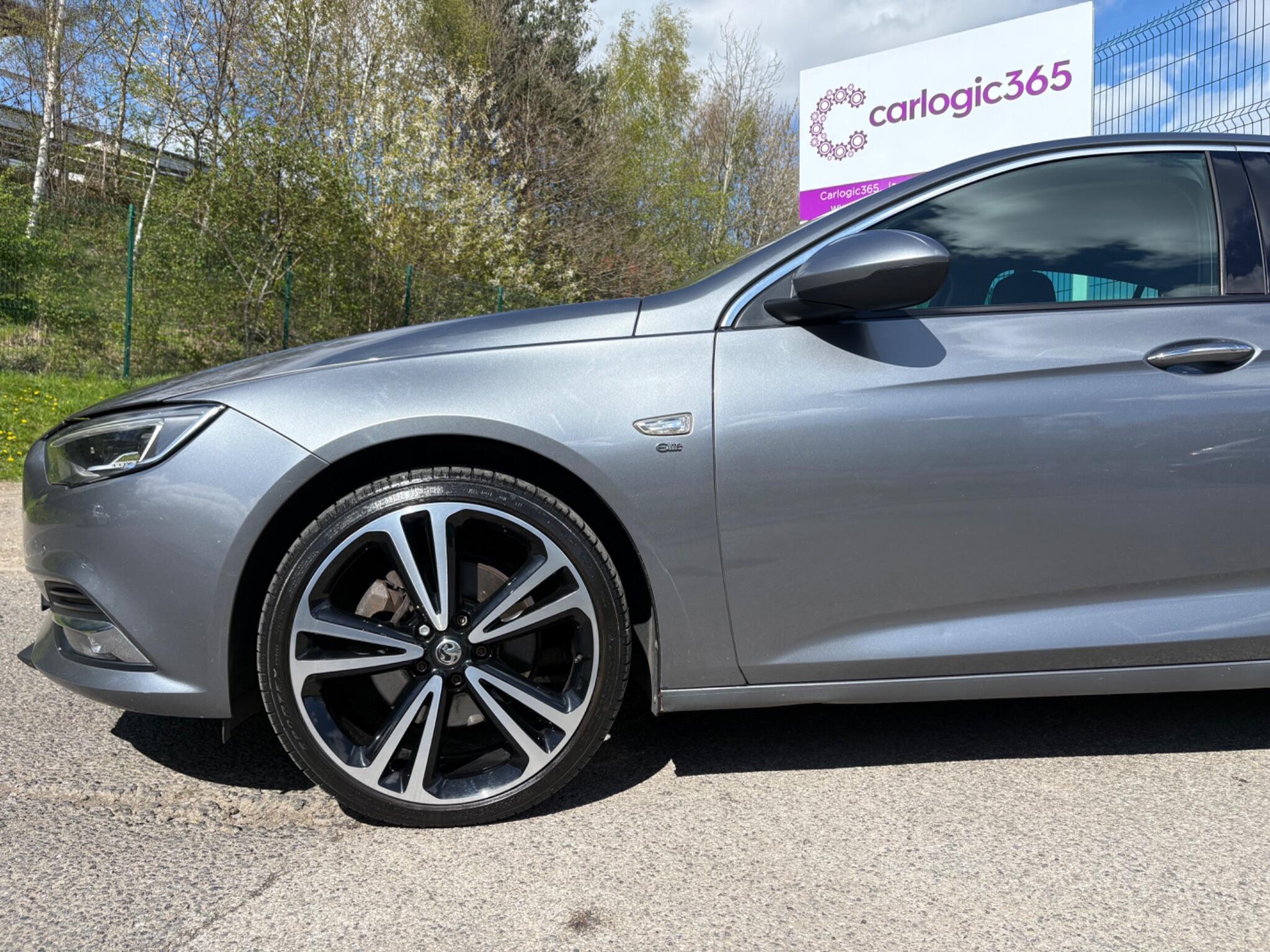 Vauxhall Insignia - Image 7