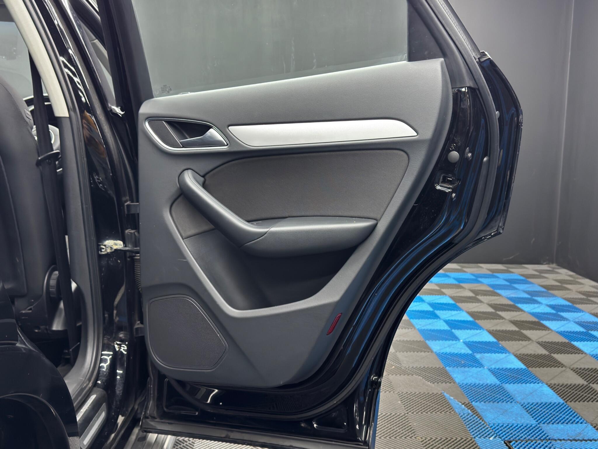Audi Q3 - Image 40