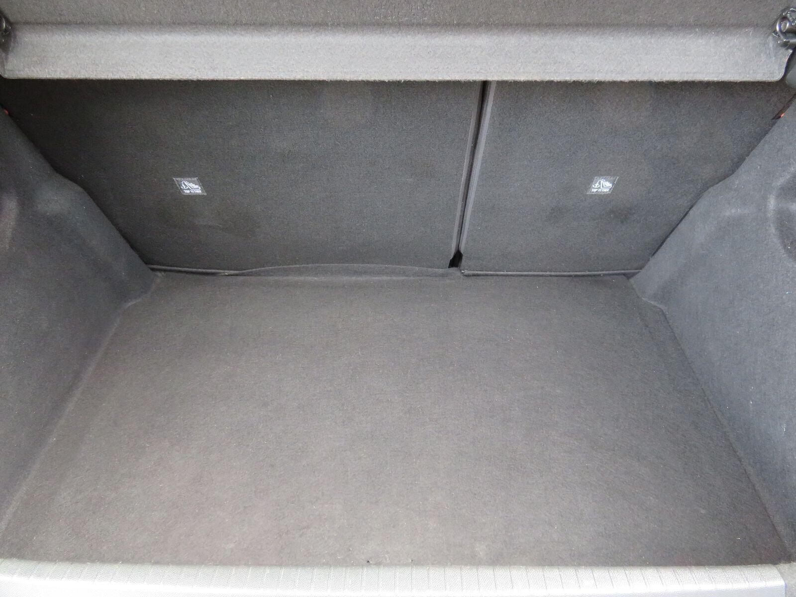Vauxhall Corsa - Image 10