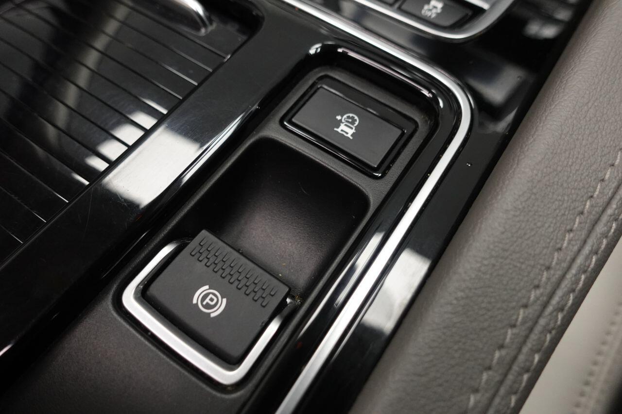 Jaguar F-Pace - Image 46