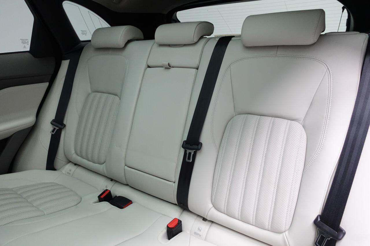 Jaguar F-Pace - Image 28