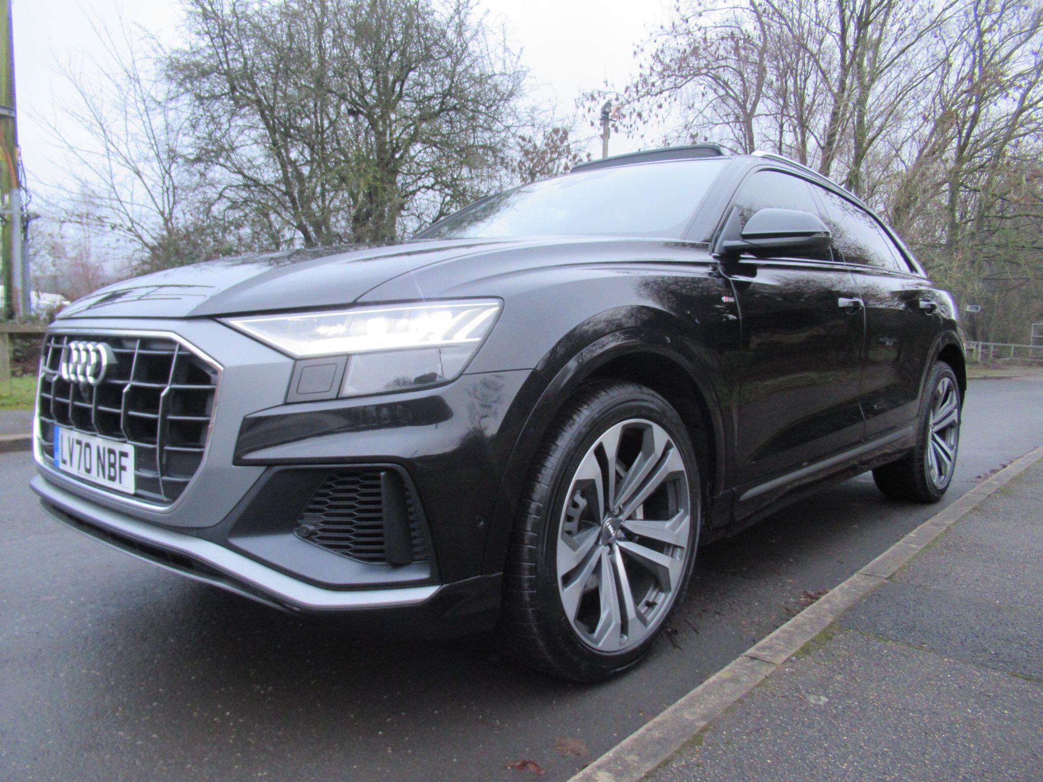 Audi Q8 - Image 8