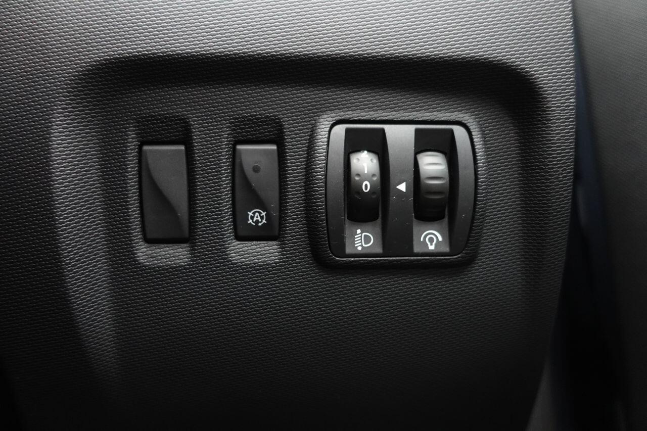 Renault Captur - Image 47