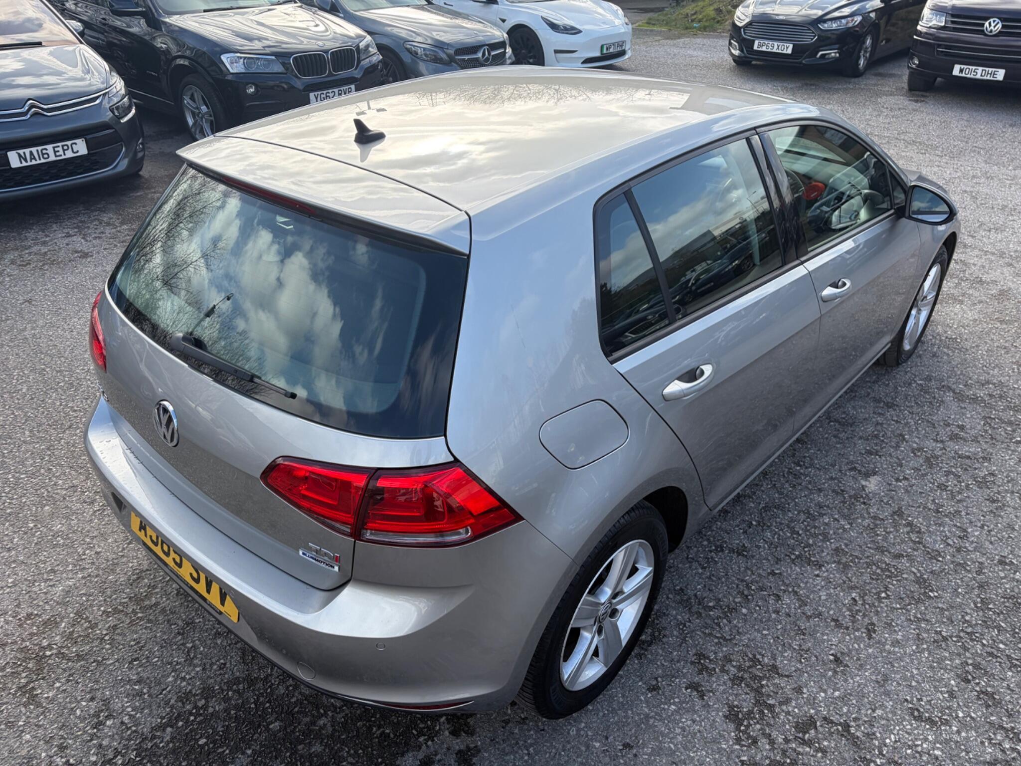 Volkswagen Golf - Image 15