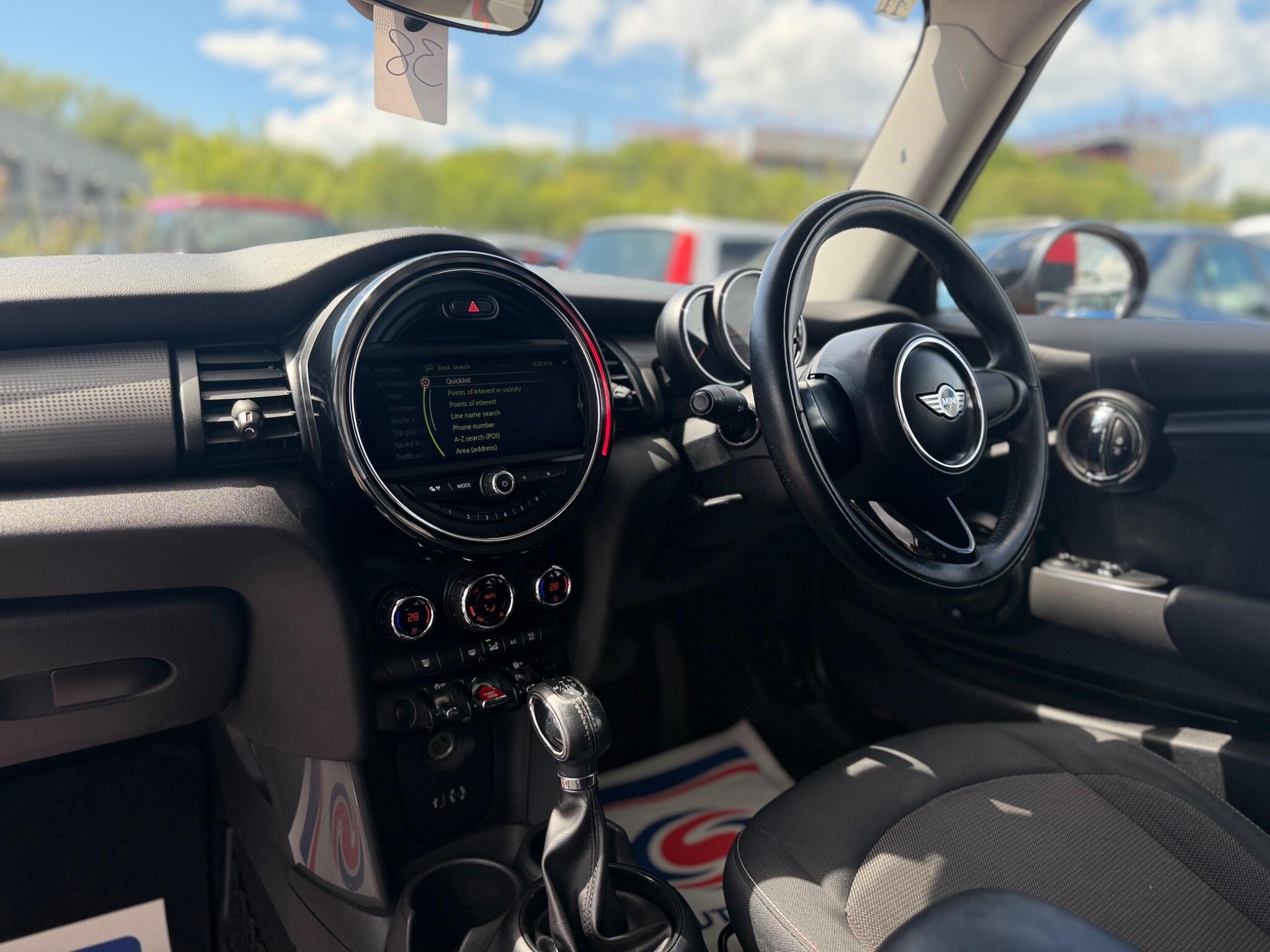 MINI Hatch