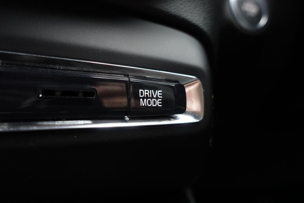 Volvo XC40 - Image 37