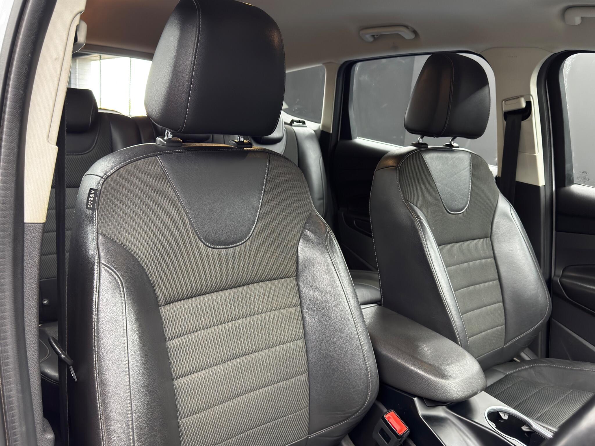 Ford Kuga - Image 12