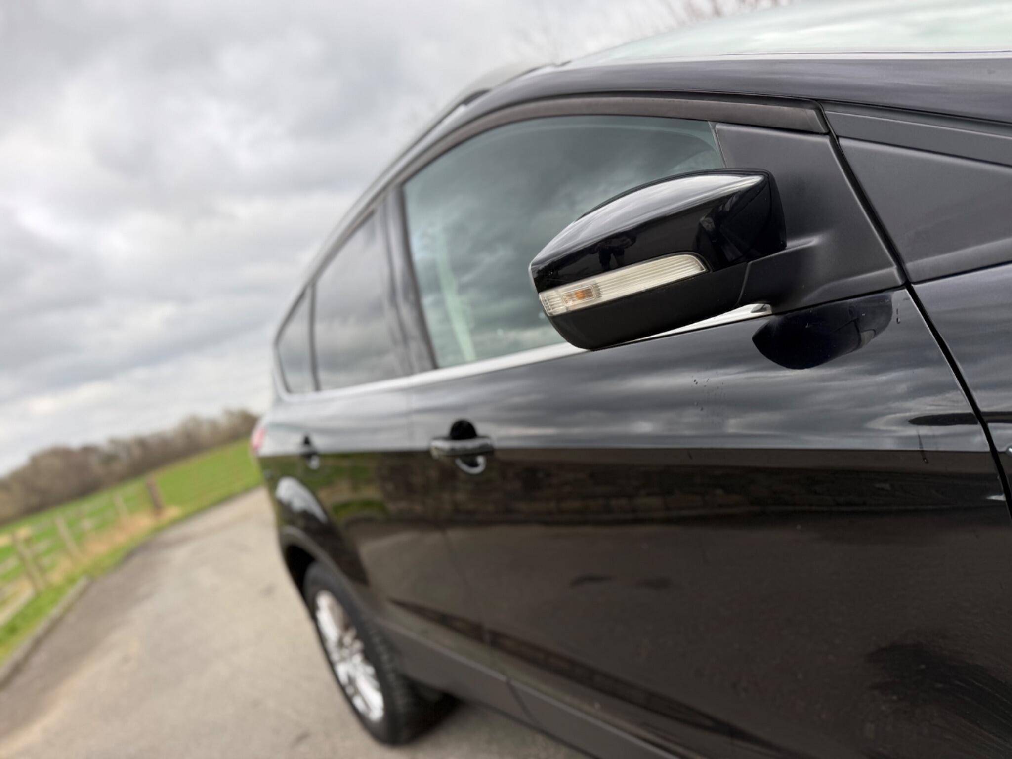 Ford Kuga - Image 25